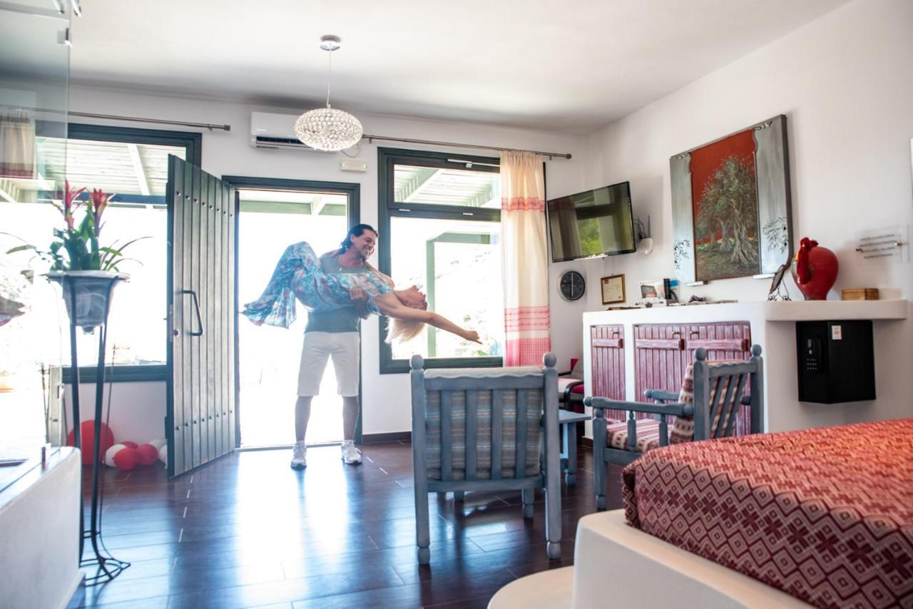 Elaiolithos - Luxury Villa Suites - Adults Only Khalkion Bagian luar foto